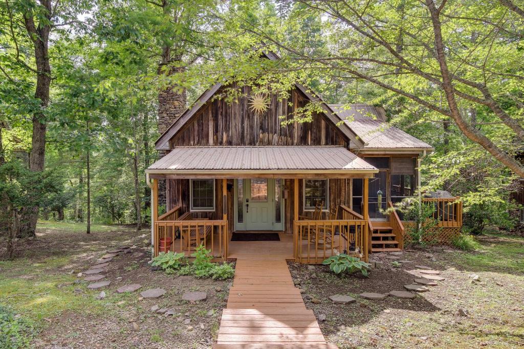 Sloans Valley House | Lake Cumberland Resort Cabin In Gated Community!