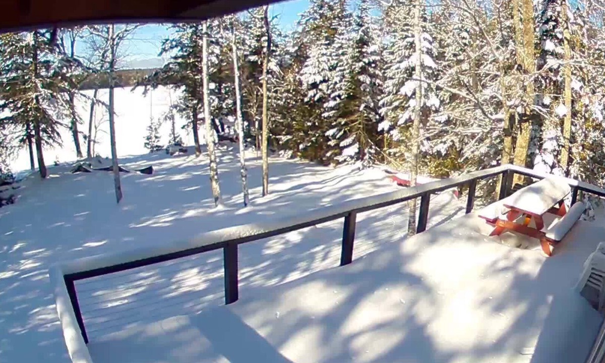 Abbot Cabin | Lake front cabin Direct access to Snowmobile Trails. Hiking & Local shops!