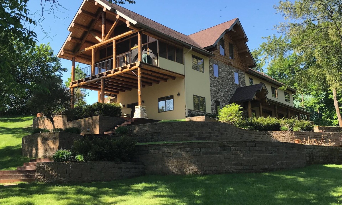 Alexandria Cabin | Lake Ida Waterfront Retreat Spacious, Comfortable & Designed for Relaxation