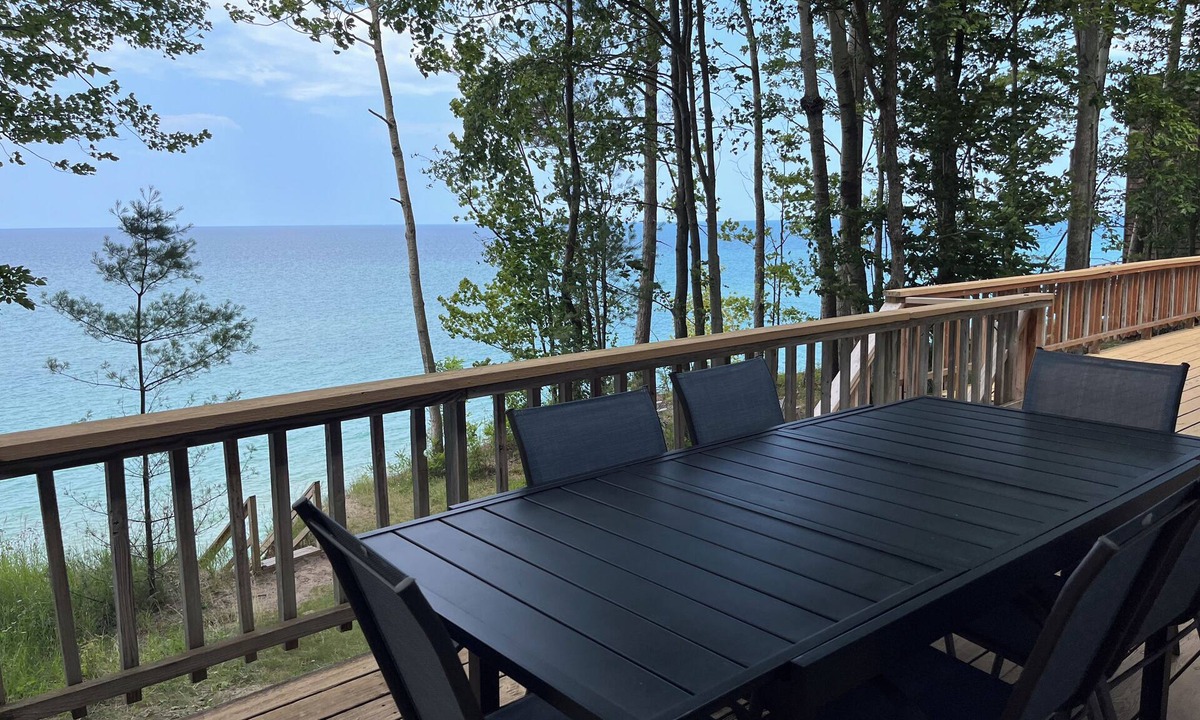 Manistee House | Lake Michigan Beachfront Home w/Private Beach & Sunset Views, Sleeps 15+