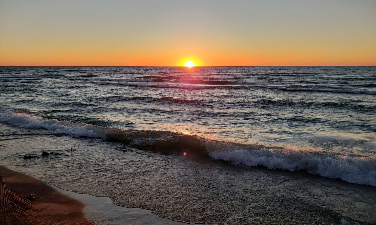 Manistee House | Lake views and secluded beach access!