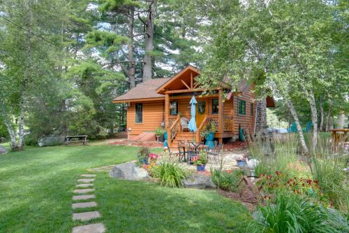 Minocqua House | Lakefront Cabin w/Private Dock & Fire Pit!