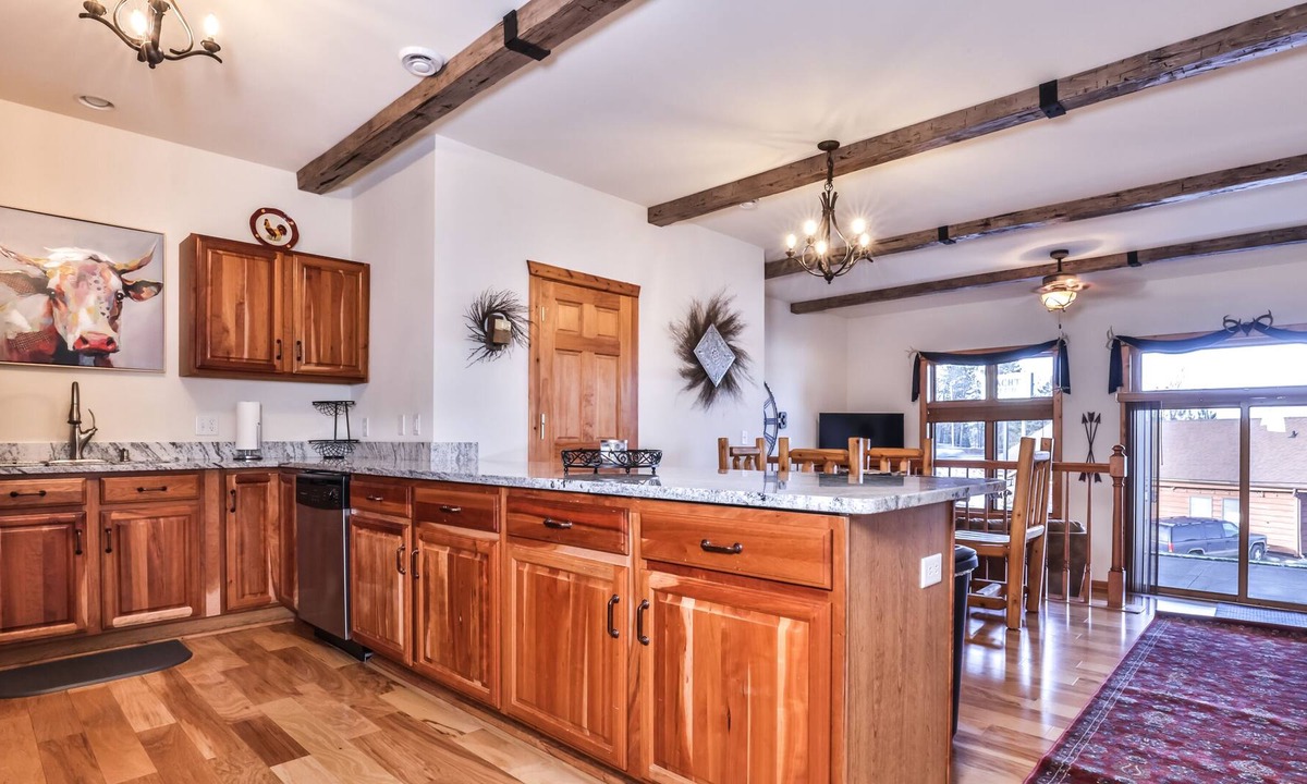 Minocqua Condo | Lakefront Condo walking distance to town!