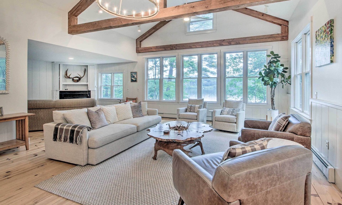 Greenwood Cottage | Lakefront Family Retreat: Skiing & Mountain Biking
