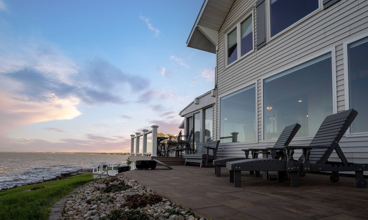 Huron House | Lakefront Getaway in Huron