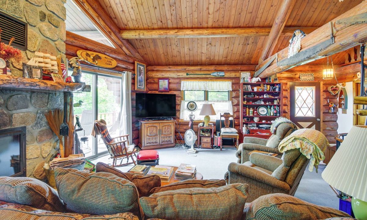 Rogers Township Cabin | Lakefront Winter Retreat in Remer w/Fire Pit!