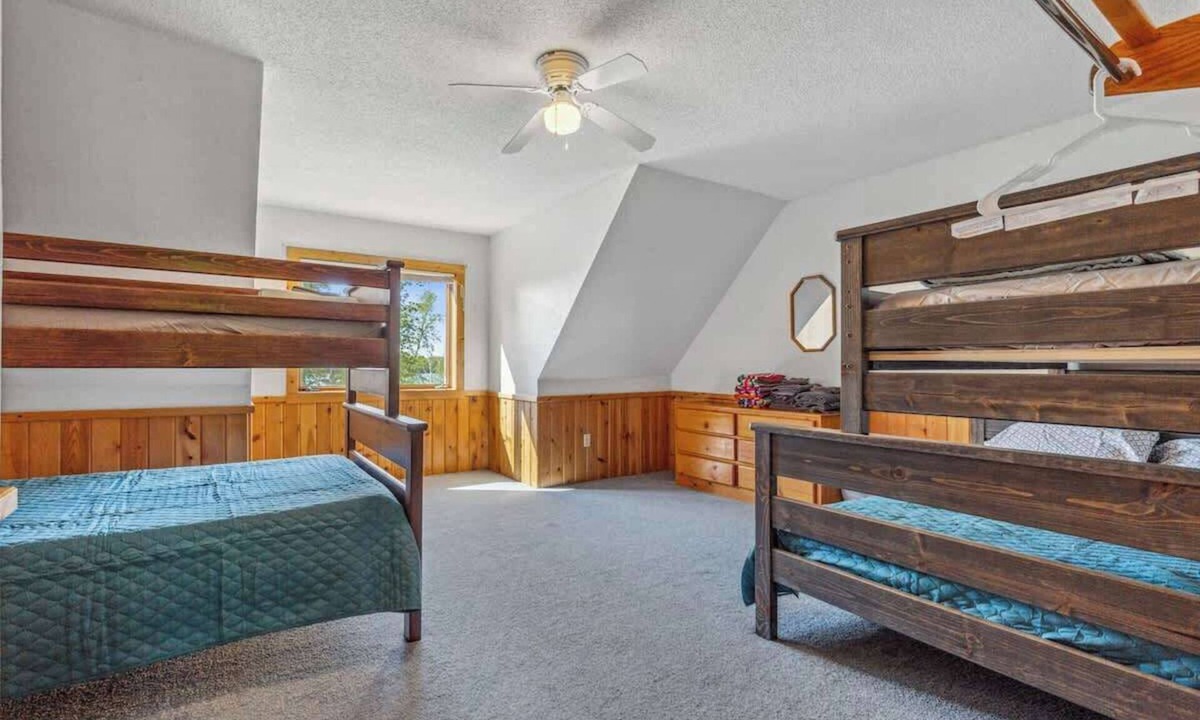 Park Rapids Condo | Lakeside Condo #15 4BR 3BA Timberlane Resort
