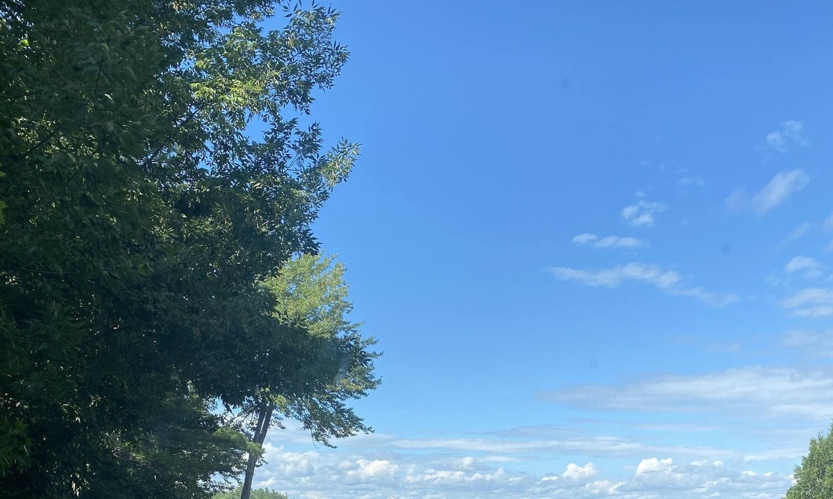 Manchester House | Lakeside home with a spectacular view of Cobbossee Lake