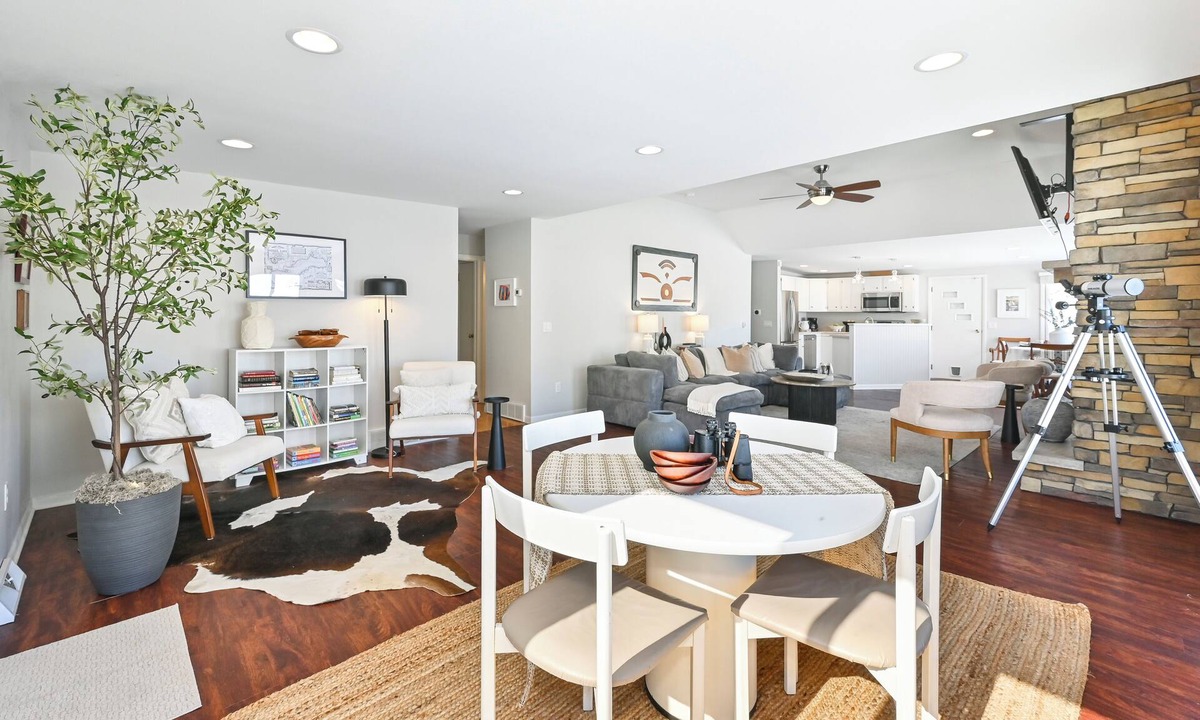 Eureka House | Lakeview Retreat with Fireplace