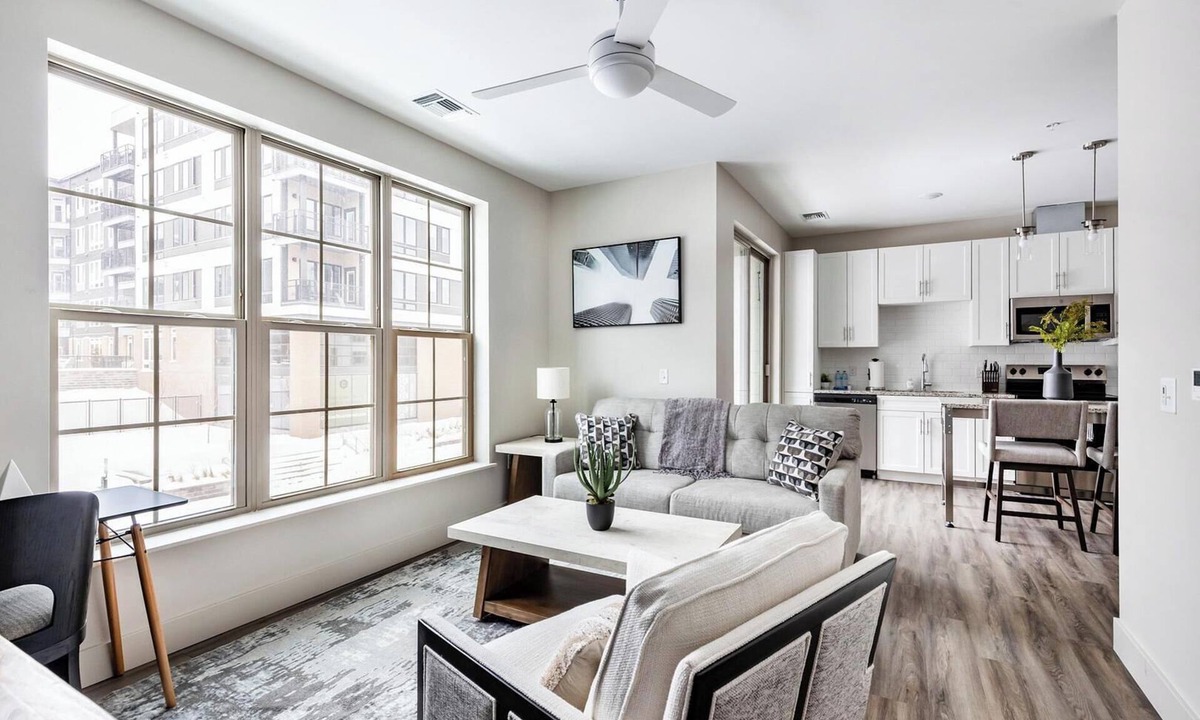 Tremont Apartment | Landing | Amazing 1BD, Gym, Courtyard