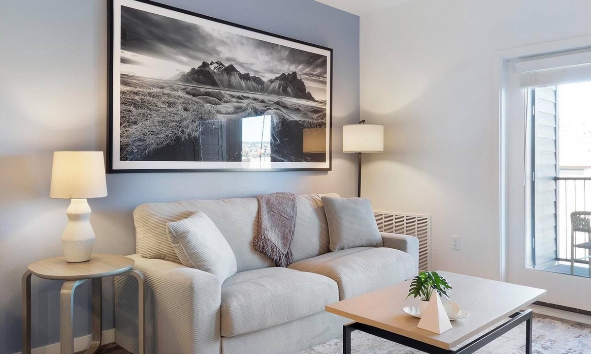 Northgate Apartment | Landing | Chic 1BD, Pool, Gym