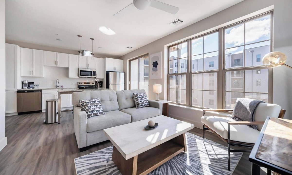 Tremont Apartment | Landing | Modern 1BD, Courtyard, Gym