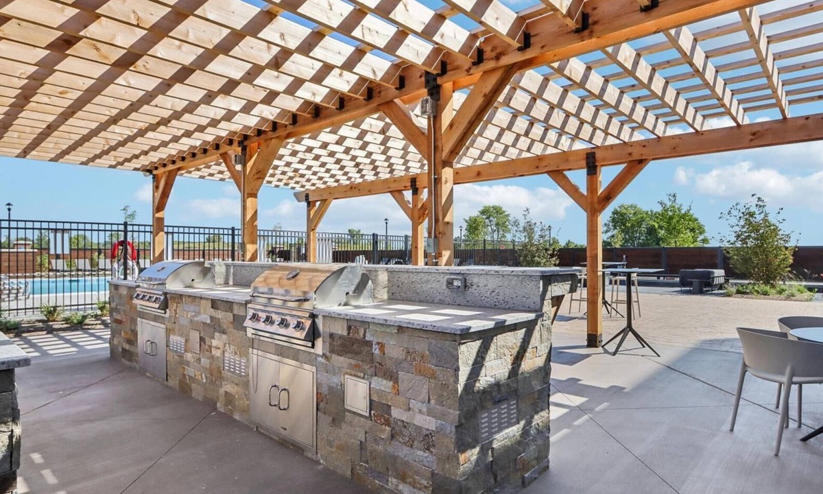McCordsville Apartment | Landing | Modern 1BD, Rooftop Lounge, Courtyard