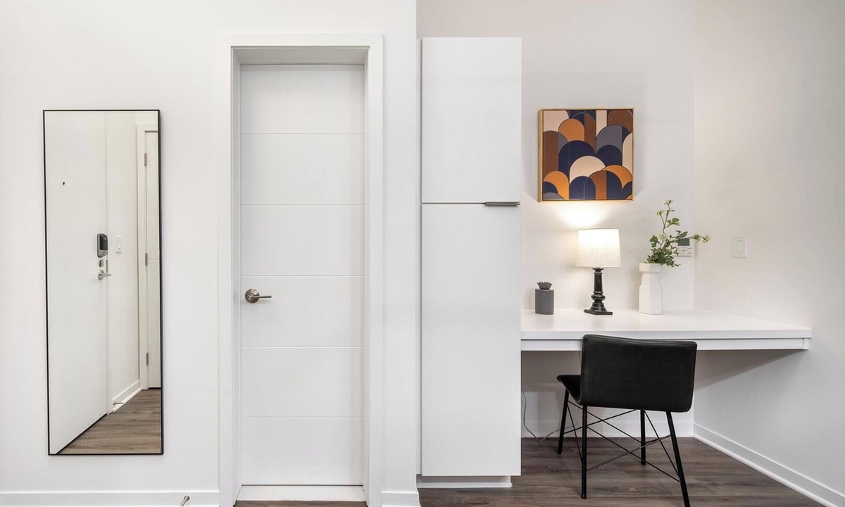 Downtown Kansas City Apartment | Landing | Spectacular 2BD, Gym, Yoga Studio
