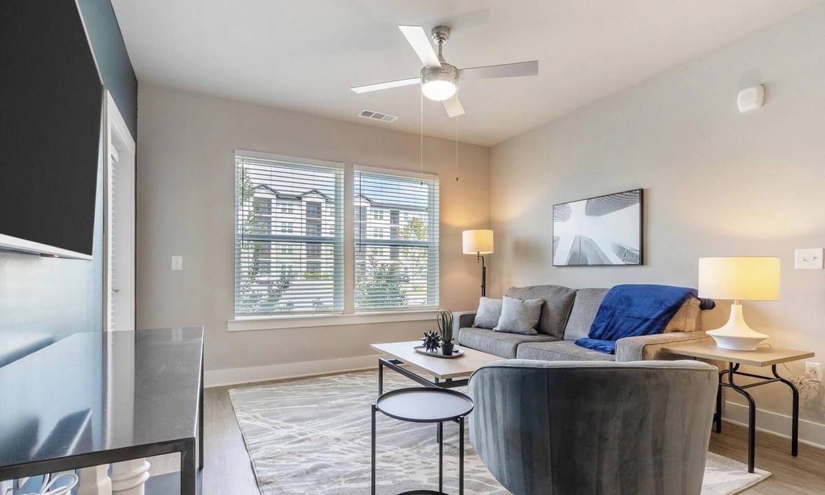 Santa Rosa Beach Apartment | Landing | Stylish 2BD, Gym, Clubhouse