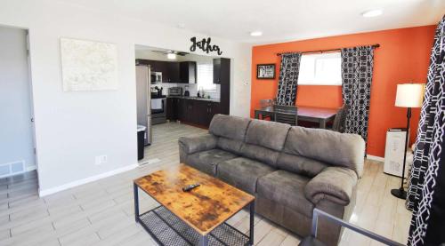 Twin Lakes House | Large family home near Hidden Lake