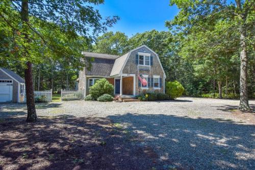 Dennis House | Large Great Location Dog Friendly