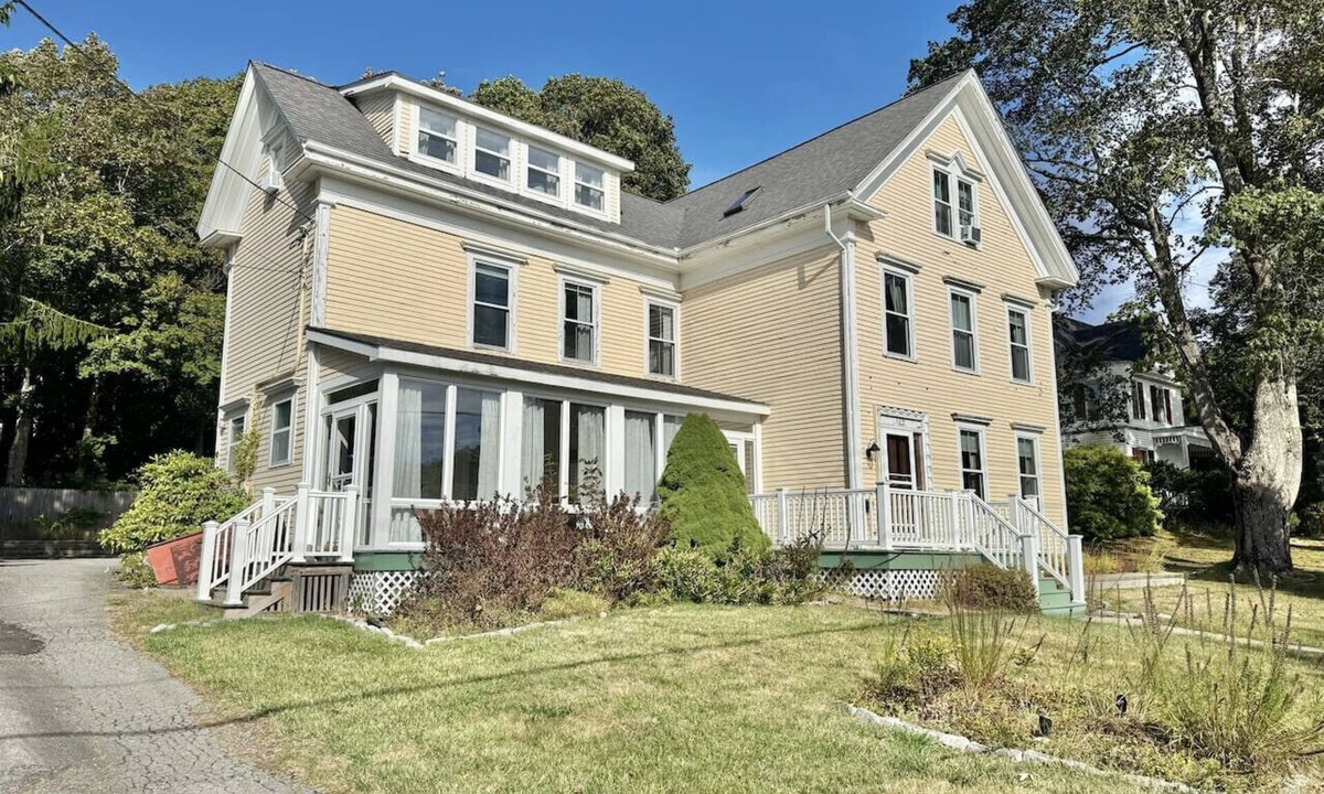 Southwest Harbor House | Large Home Southwest Harbor overlooking the Harbor