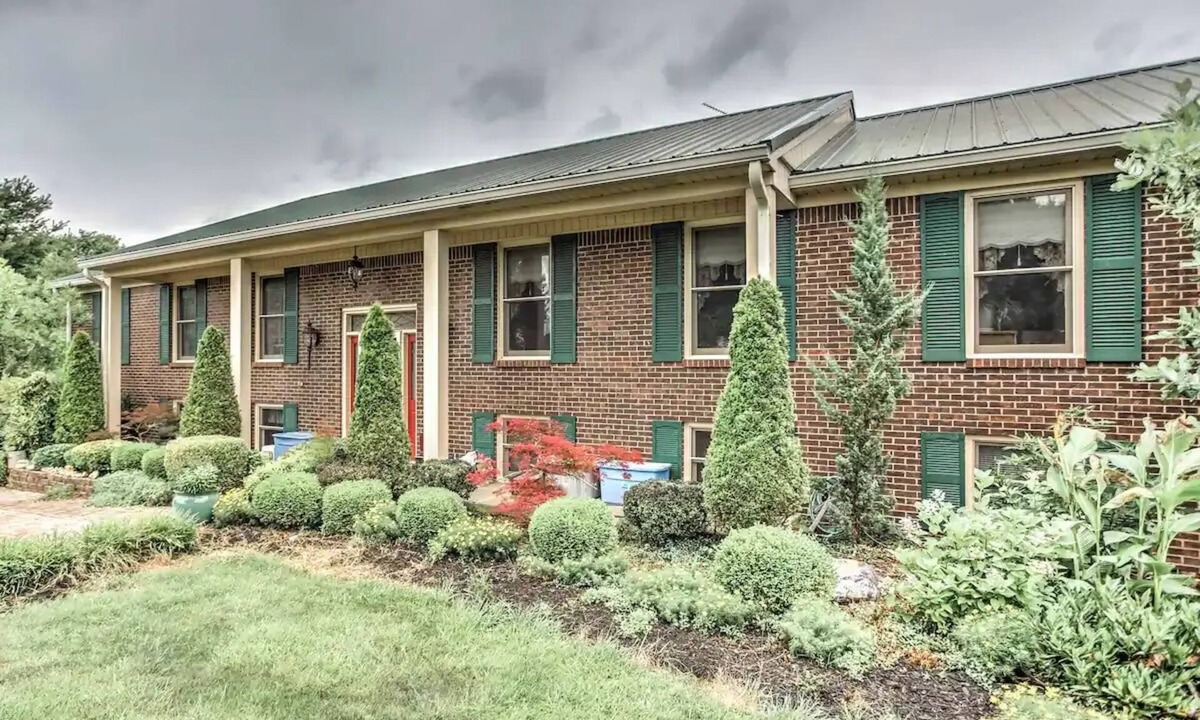 Danville House | Large & Private Guest House Apt w/Patio + Views!