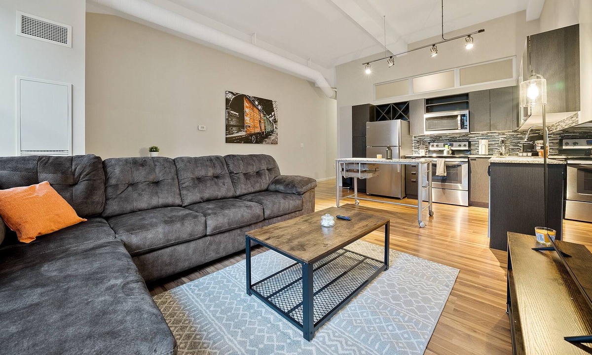 Downtown Cincinnati Condo | Lavish Best Central Location with Unmatched Amenities - 842