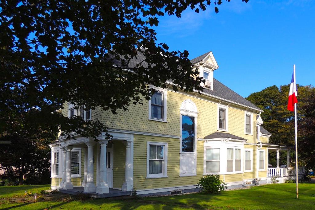 Shediac Bed & Breakfast | Le Griffon