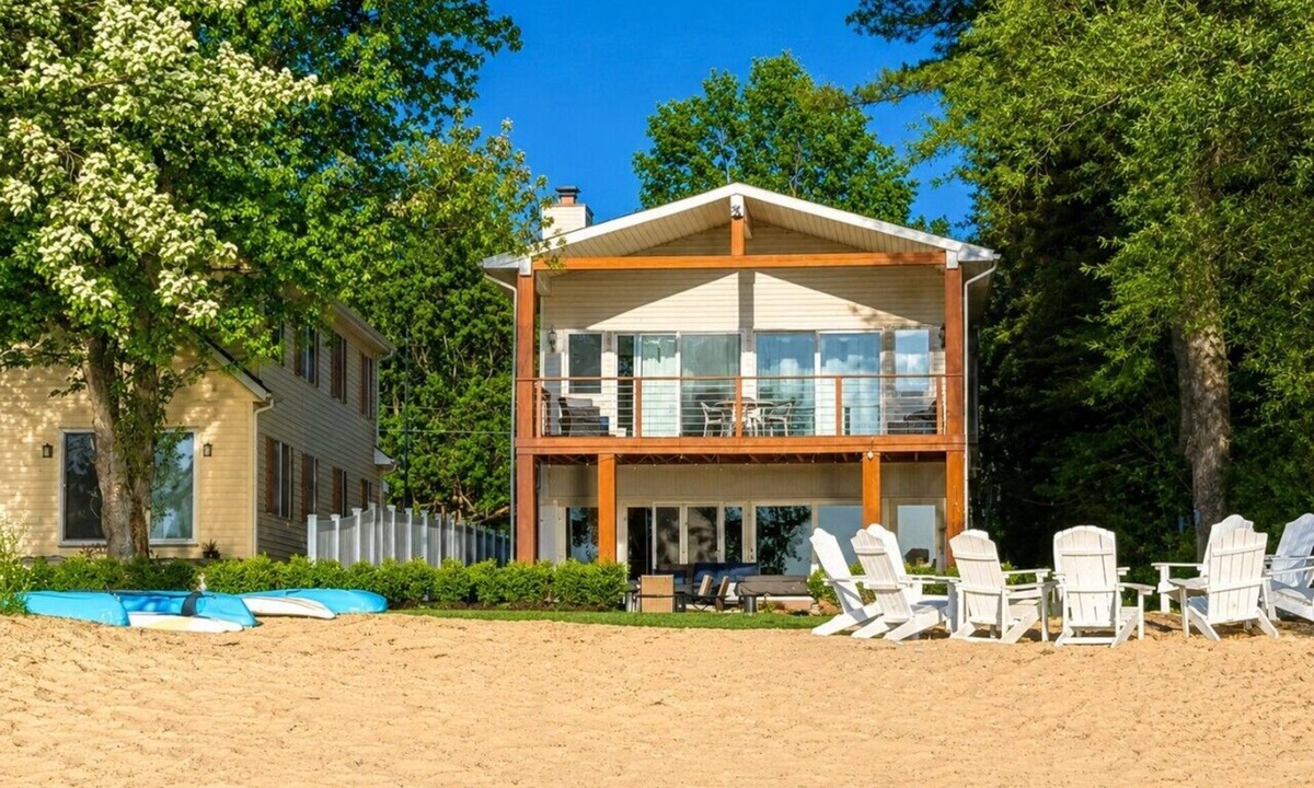 Port Sanilac House | Libby`s Cove - Swim spa open all year! kayaks&more