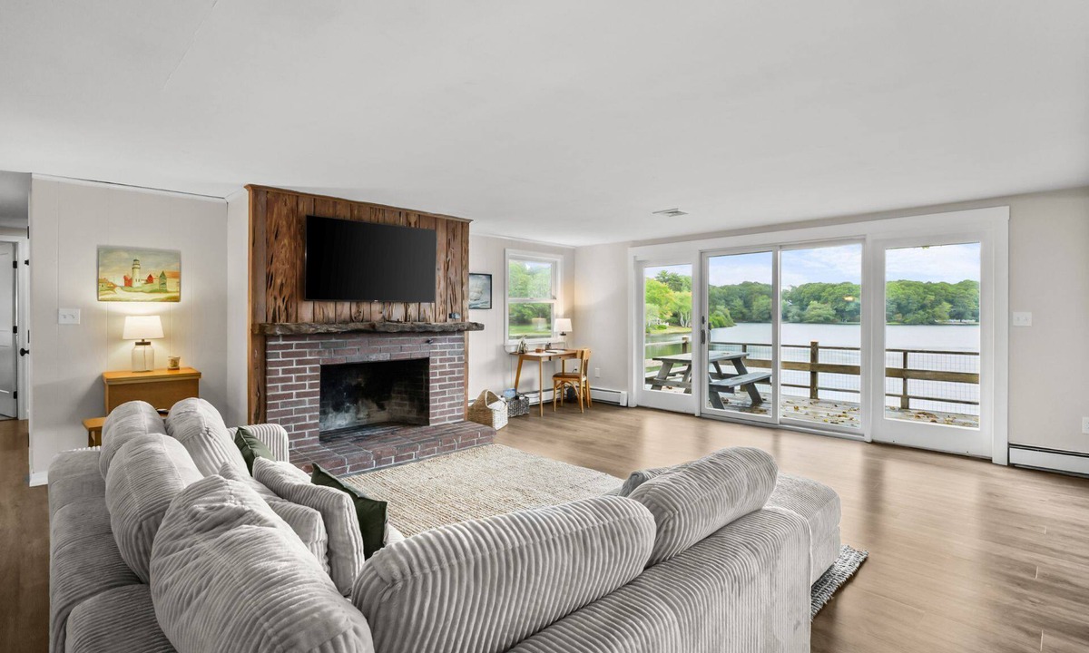 Centerville House | Life's Better at Lakehouse Haven