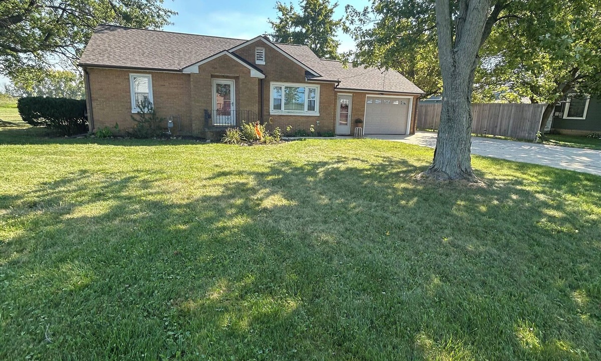 Oak Harbor House | LIL HOUSE - 2-bedroom house with AC in charming Port Clinton
