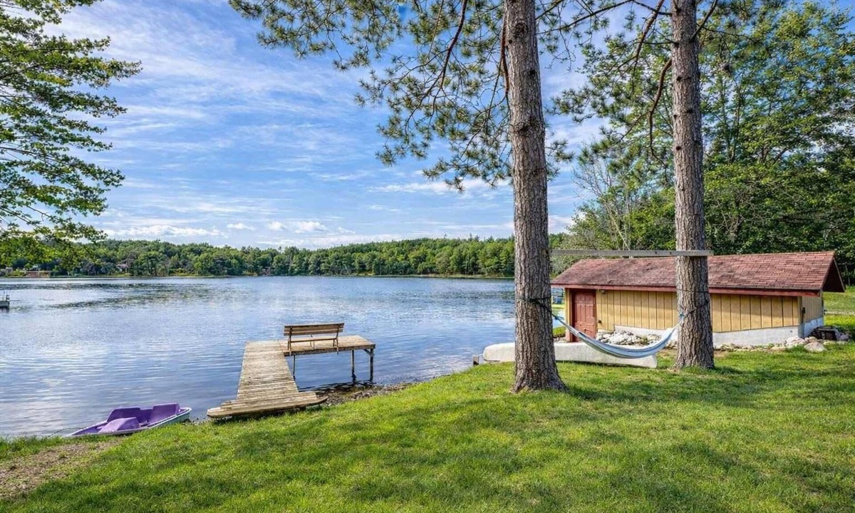 Hazelhurst House | Lilly Pad Landing