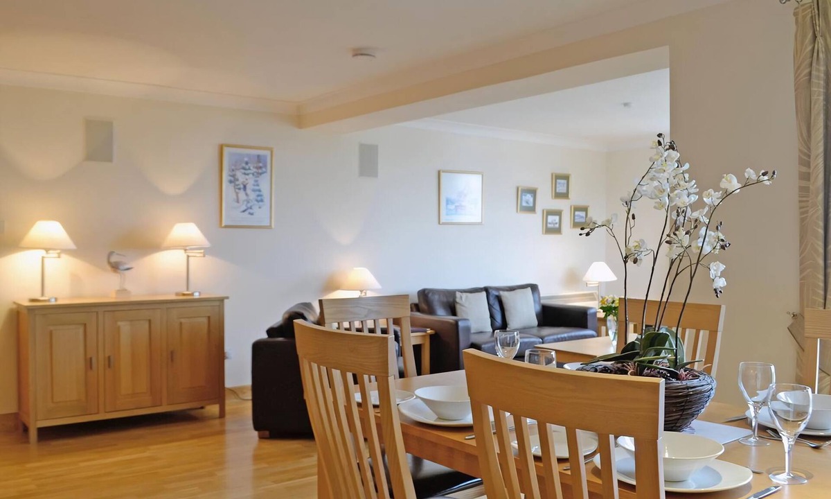 Brora Cottage | Links Apartment 24 - UK5144