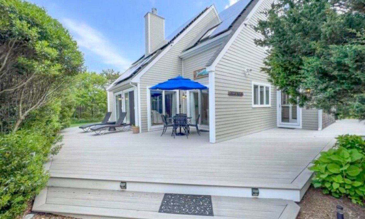 Katama House | Lobster Talk: 4 BR home in Katama/Edgartown, quiet neighborhood