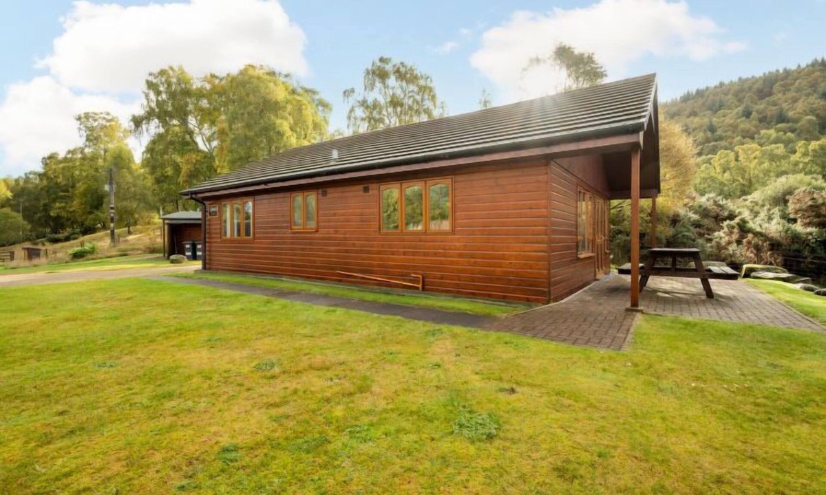 Balnain House | Loch Meilke 2 Bed by Interhome