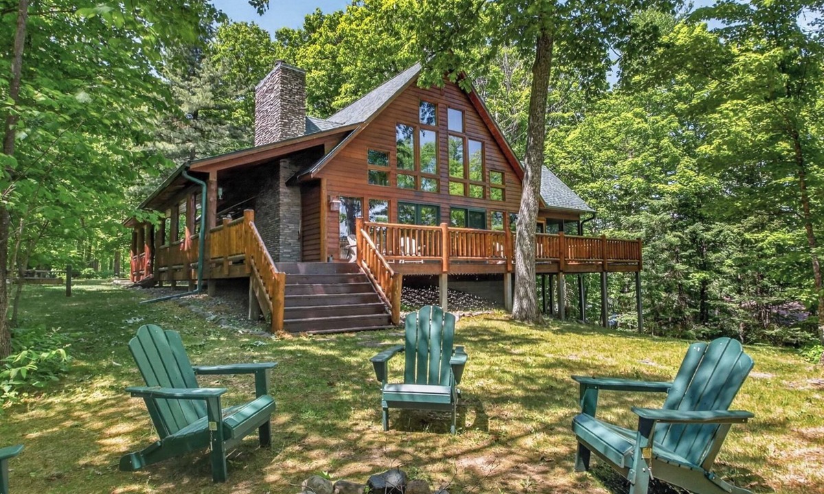 Hayward Cabin | Log Cabin on Big Round