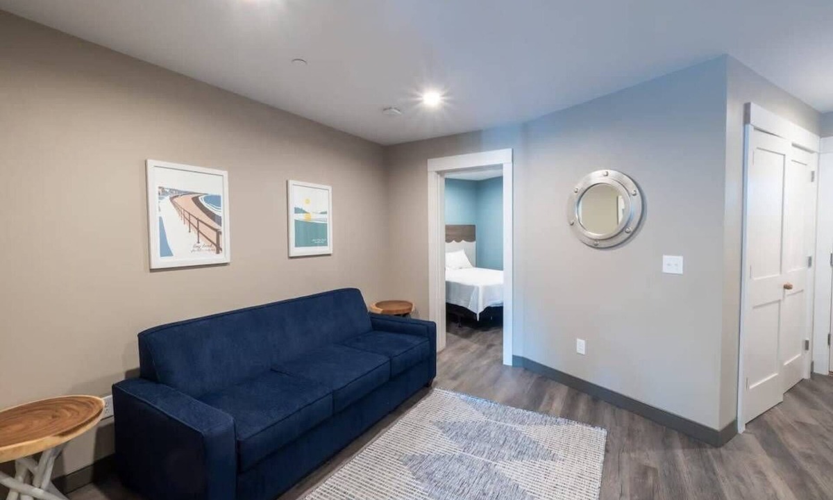 Gloucester Apartment | Long Beach Suites: Steps To Beach, Newly Built