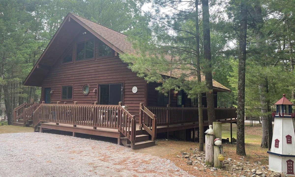 Pentwater House | Longbridge Lodge, 4 bedroom, 2 bath in Pentwater