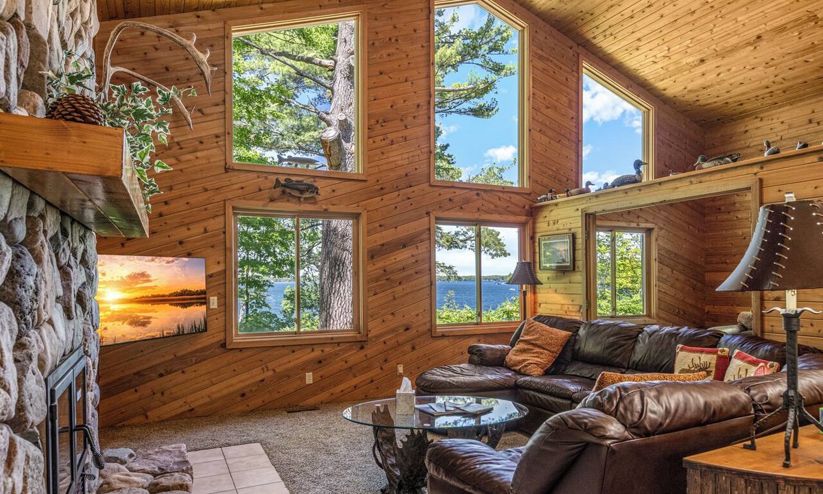 Stone Lake Cabin | Lookout Lodge | Eagle's Nest Views on Lac Courte Oreilles