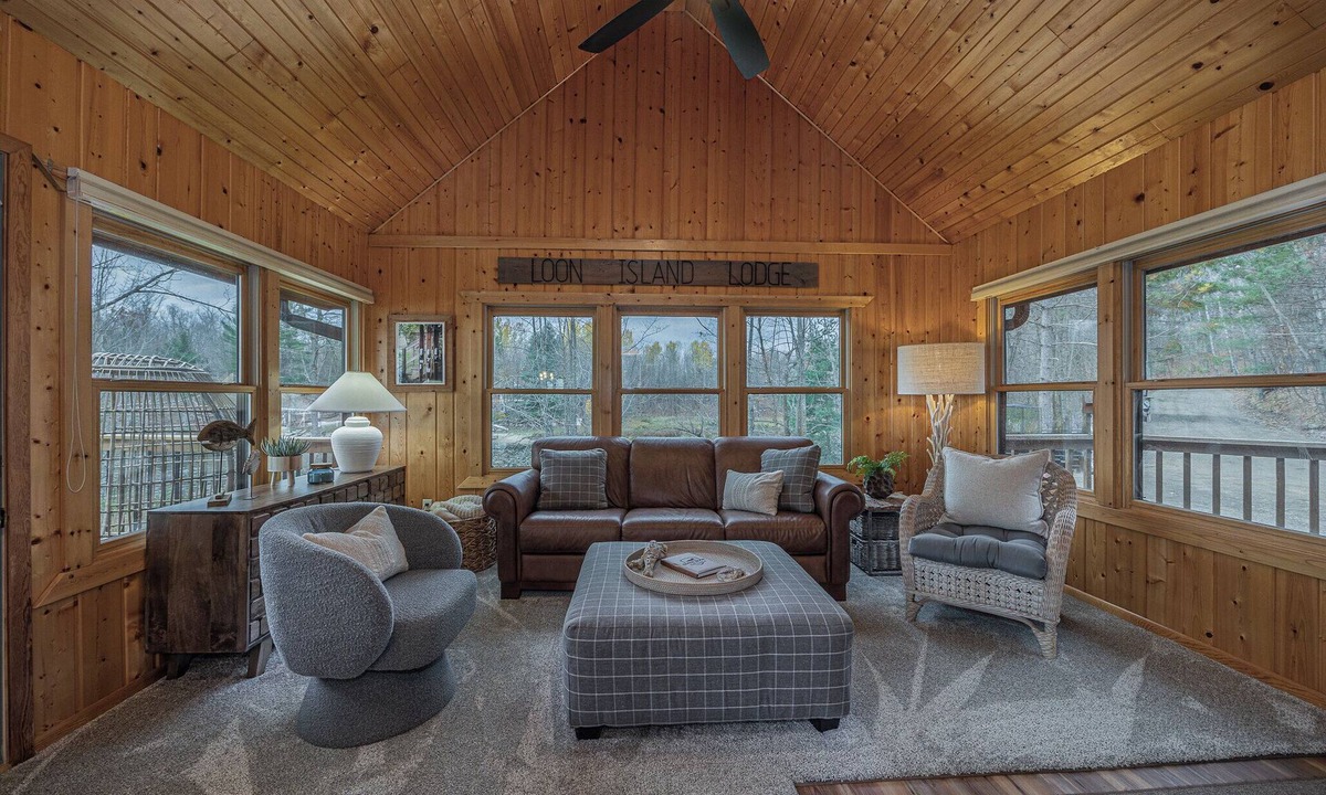 Longville Cabin | Loon Island Lodge-4 Bed/3 Bath Private Cabin Retreat