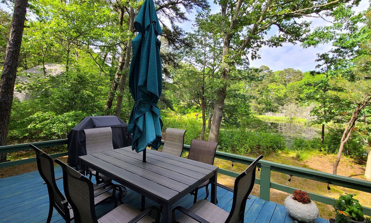 Wellfleet Condo | Lovely 2+ BD Cottage--A/C, Deck with Pond Views, Great Location