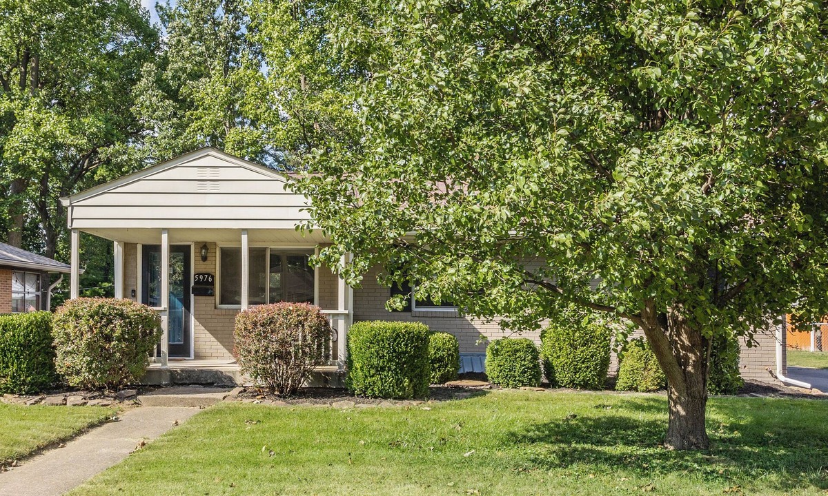 Speedway House | Lovely 4-bedroom house in Speedway