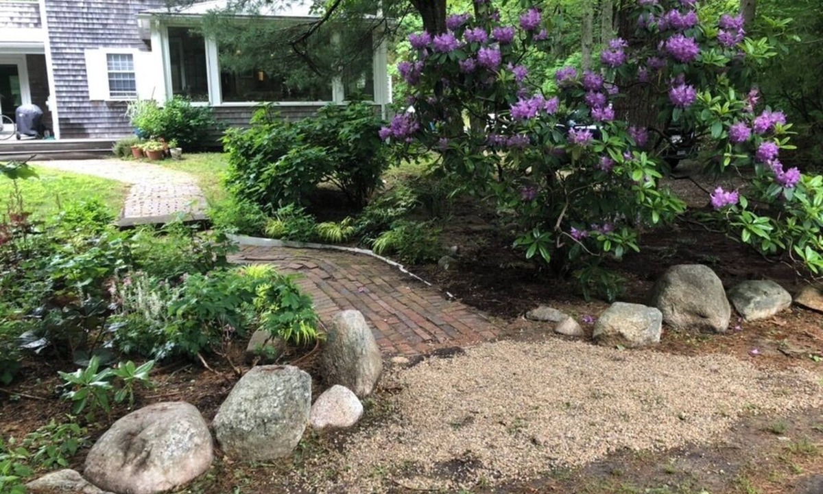 Vineyard Haven House | lovely Lambert's Cove home, walking to beach and two swimming ponds.