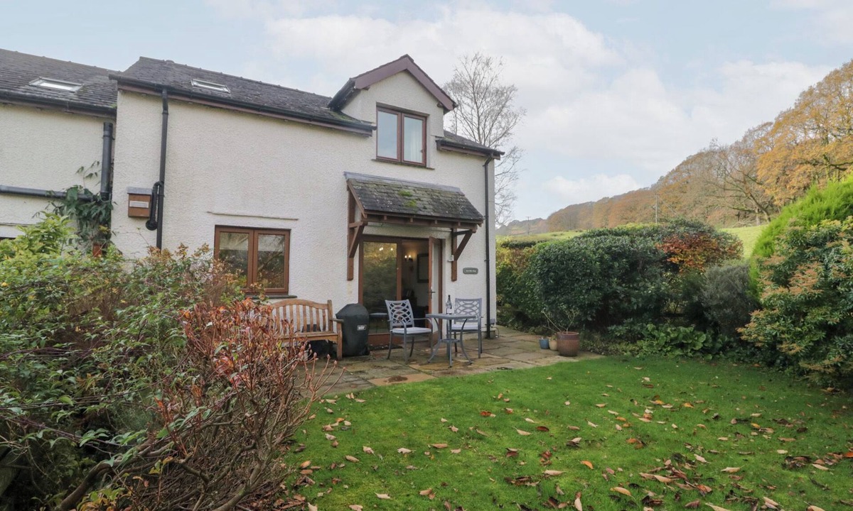 Coniston Cottage | LOW DOW CRAG, romantic, character holiday cottage in Coniston
