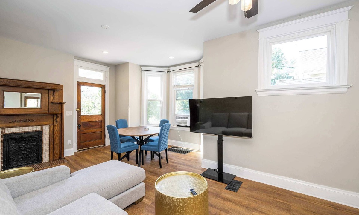 Ludlow House | Ludlow Lodge w/City Views