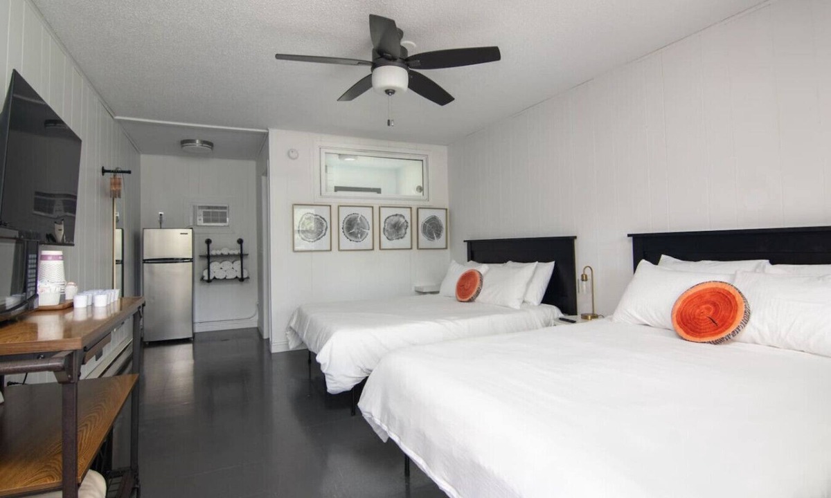 Balsam Lake Apartment | LumberJill Lodge #13 | Double Queen Room
