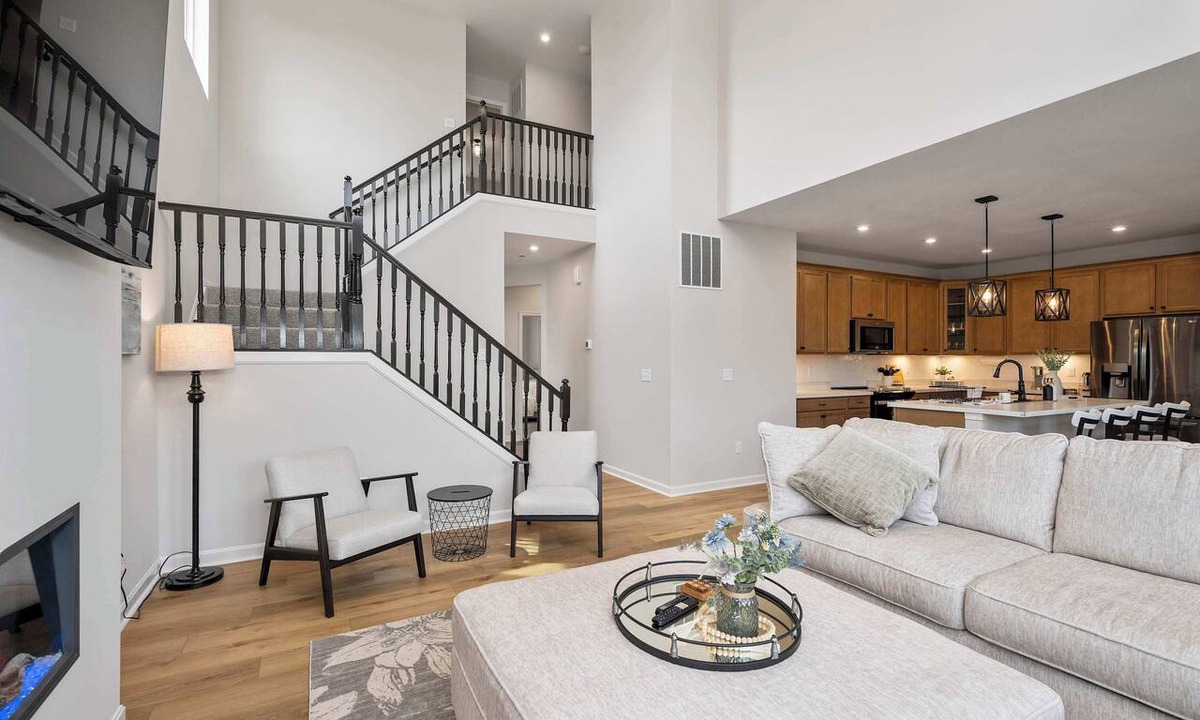 Walton House | Lunar Haven – Gorgeous 5 BDR