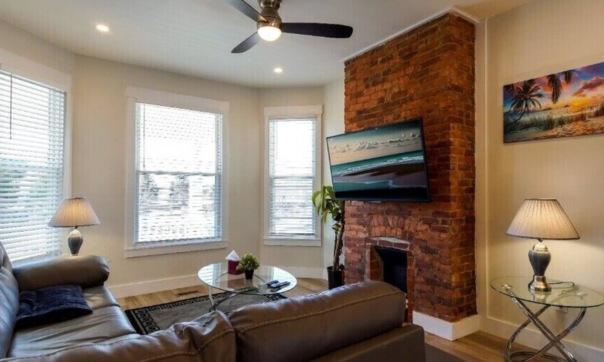 Near East Columbus House | Lux home - Overseeing Downtown - Bike trail