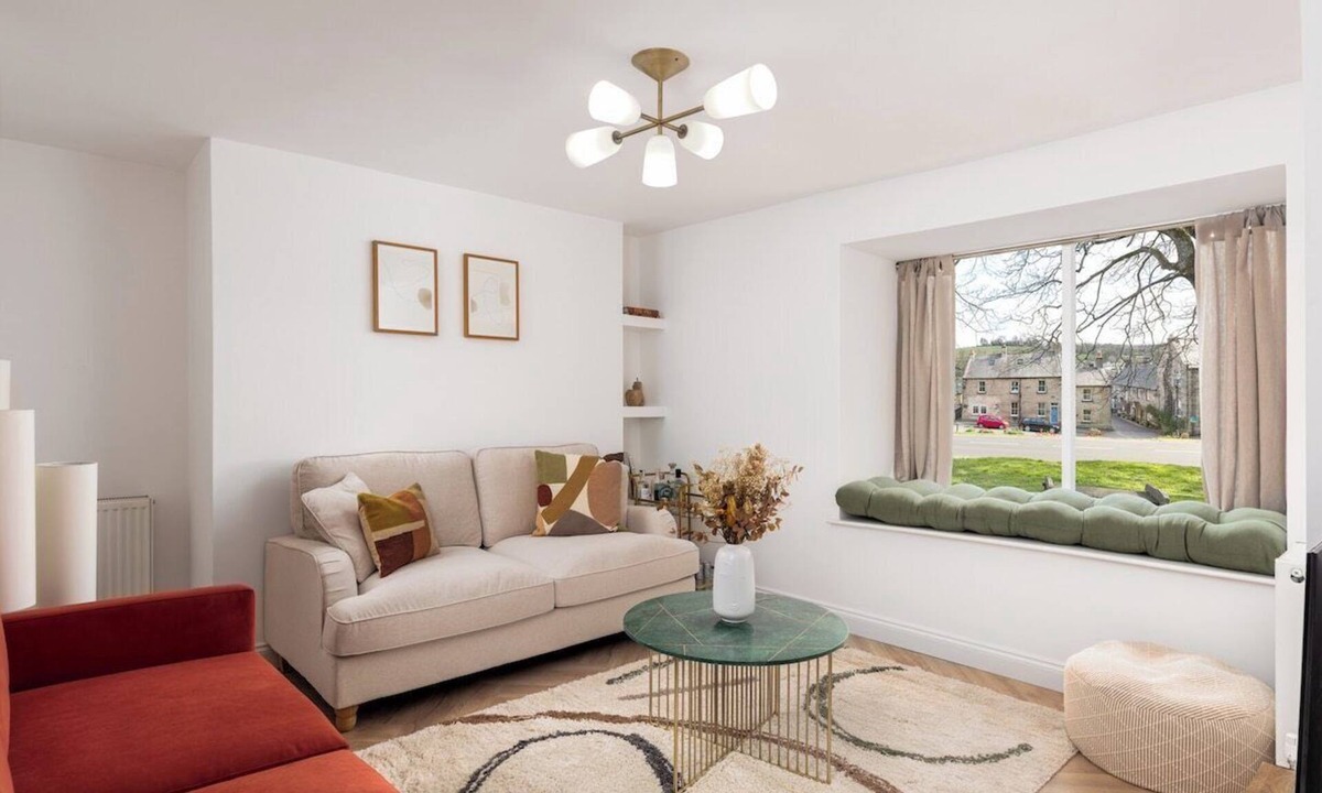Rothbury Apartment | Luxe Design - Chic Cottage - Heart of Rothbury