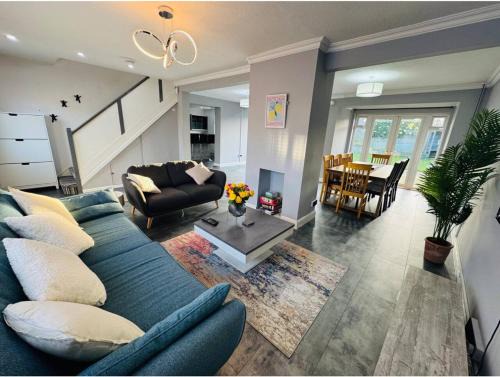 Filton Villa | Luxurious House