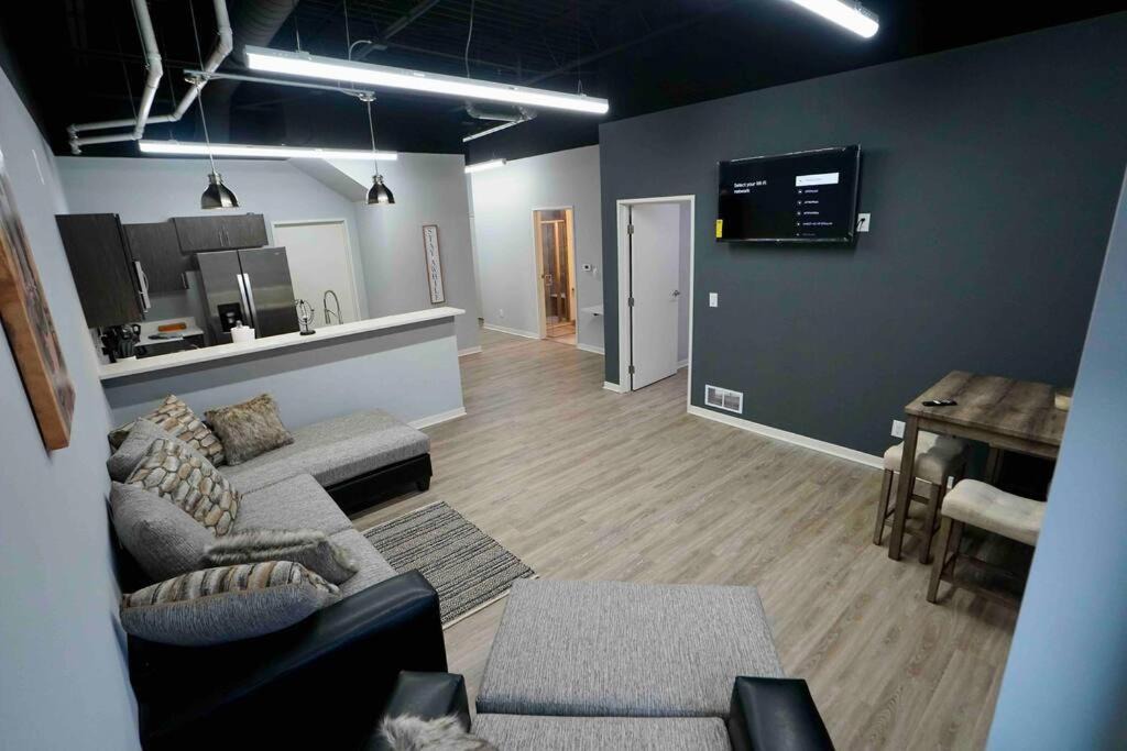 Dearborn Apartment | Luxury 1-Bedroom Loft in the heart of Dearborn