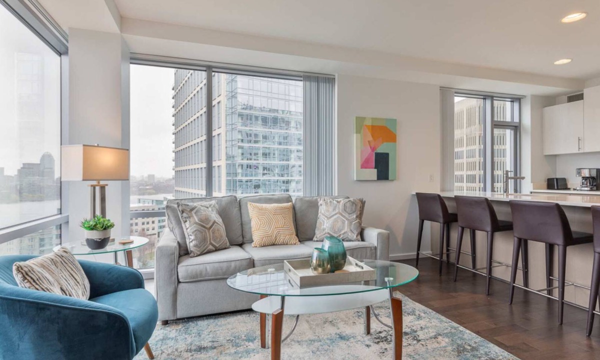 East Cambridge Apartment | Luxury 2BR Apt Near Kendall Sq with Courtyard