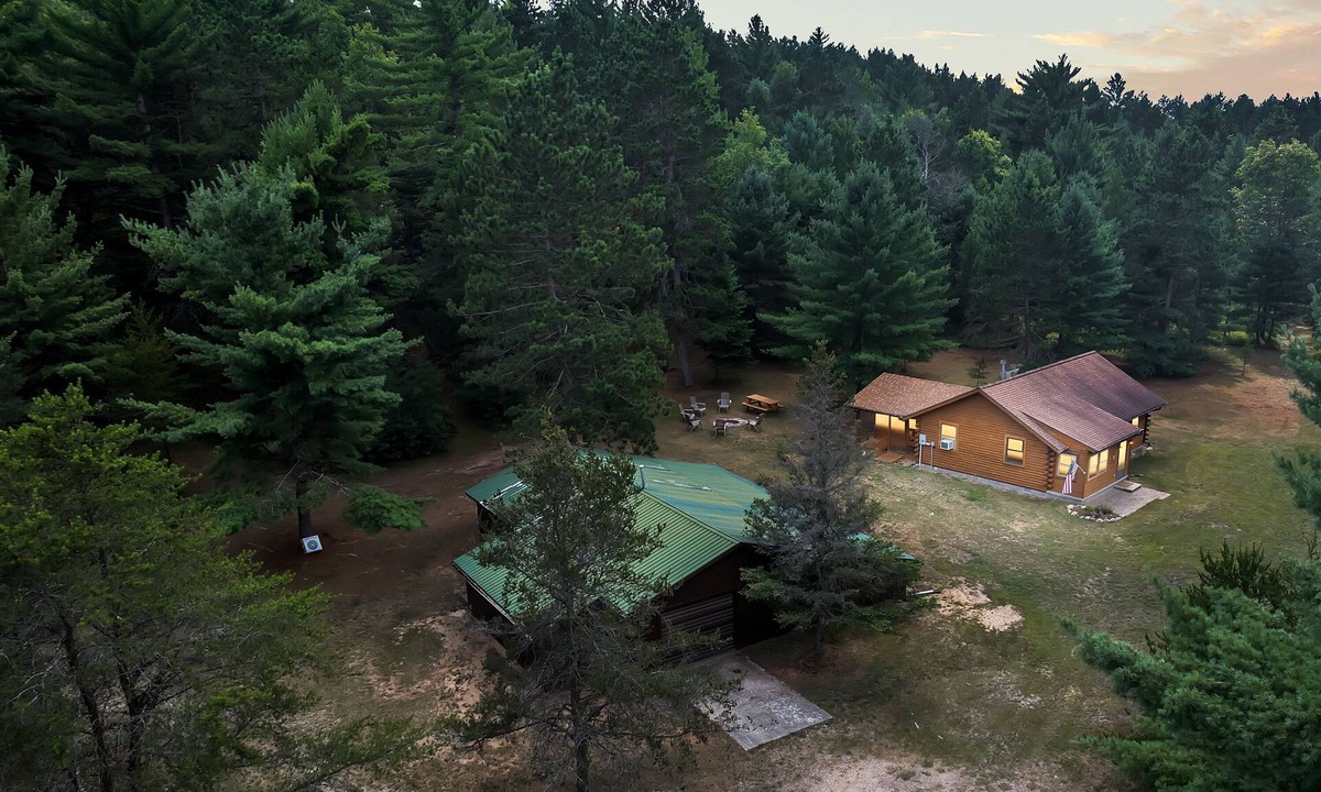 Luzerne Cabin | Luxury Cabin with Hot Tub! Private 10 Acres, Garage game room, Hiking/ORV Trails